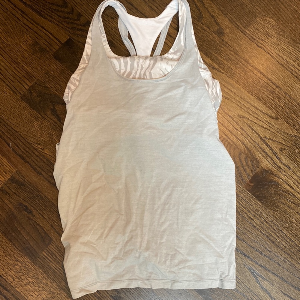 Lululemon tank with built in bra
